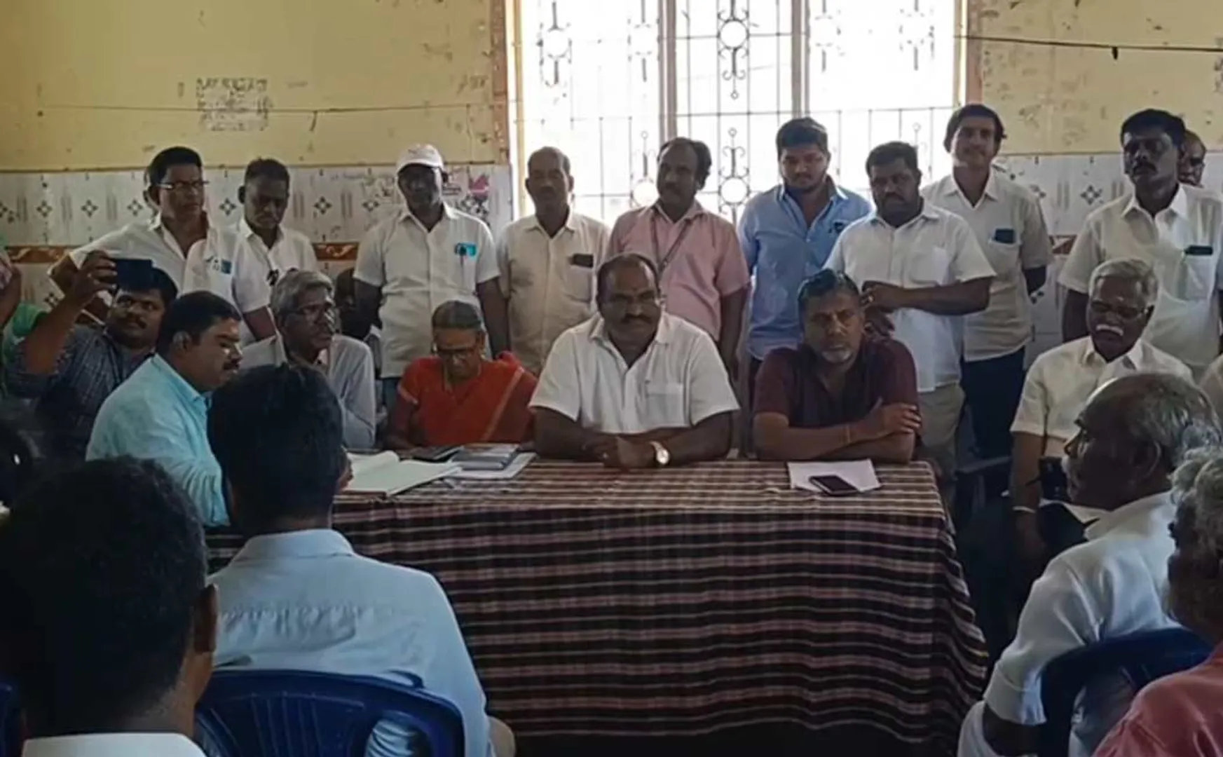 two parties got into a scuffle during the auction for the weekly market