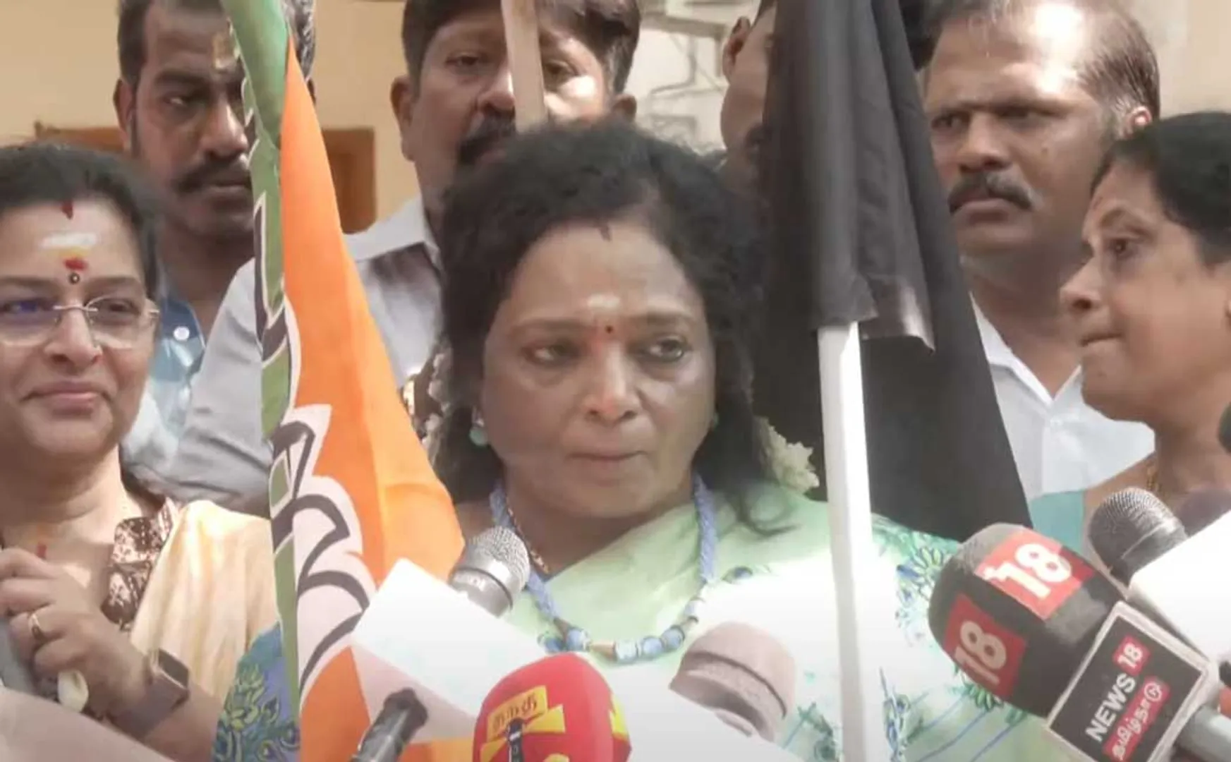 'The people of Tamil Nadu will never forgive DMK' - Tamilisai joins black flag struggle