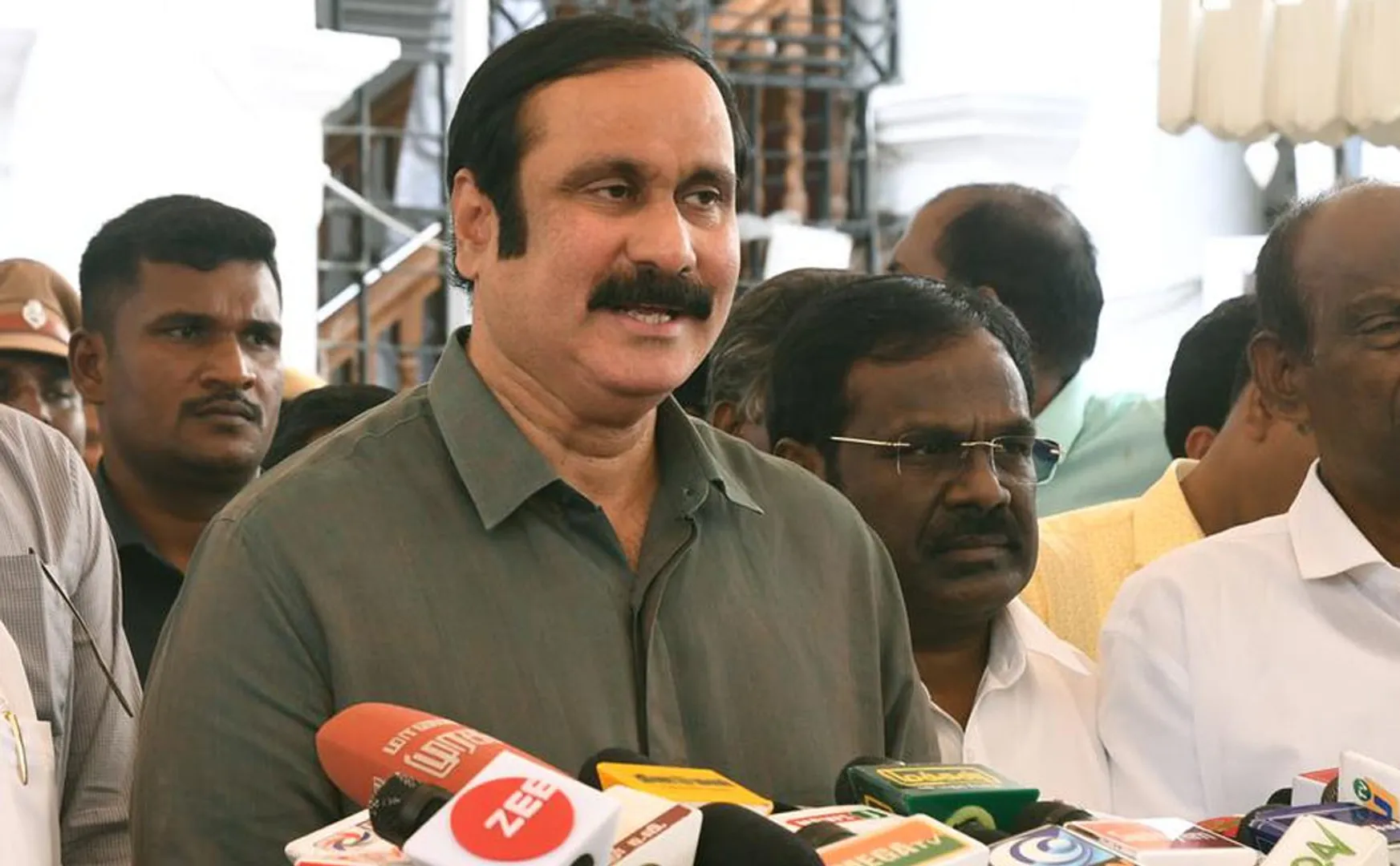'5 case every day: Is this the Dravidian model?' - Anbumani Aavesam