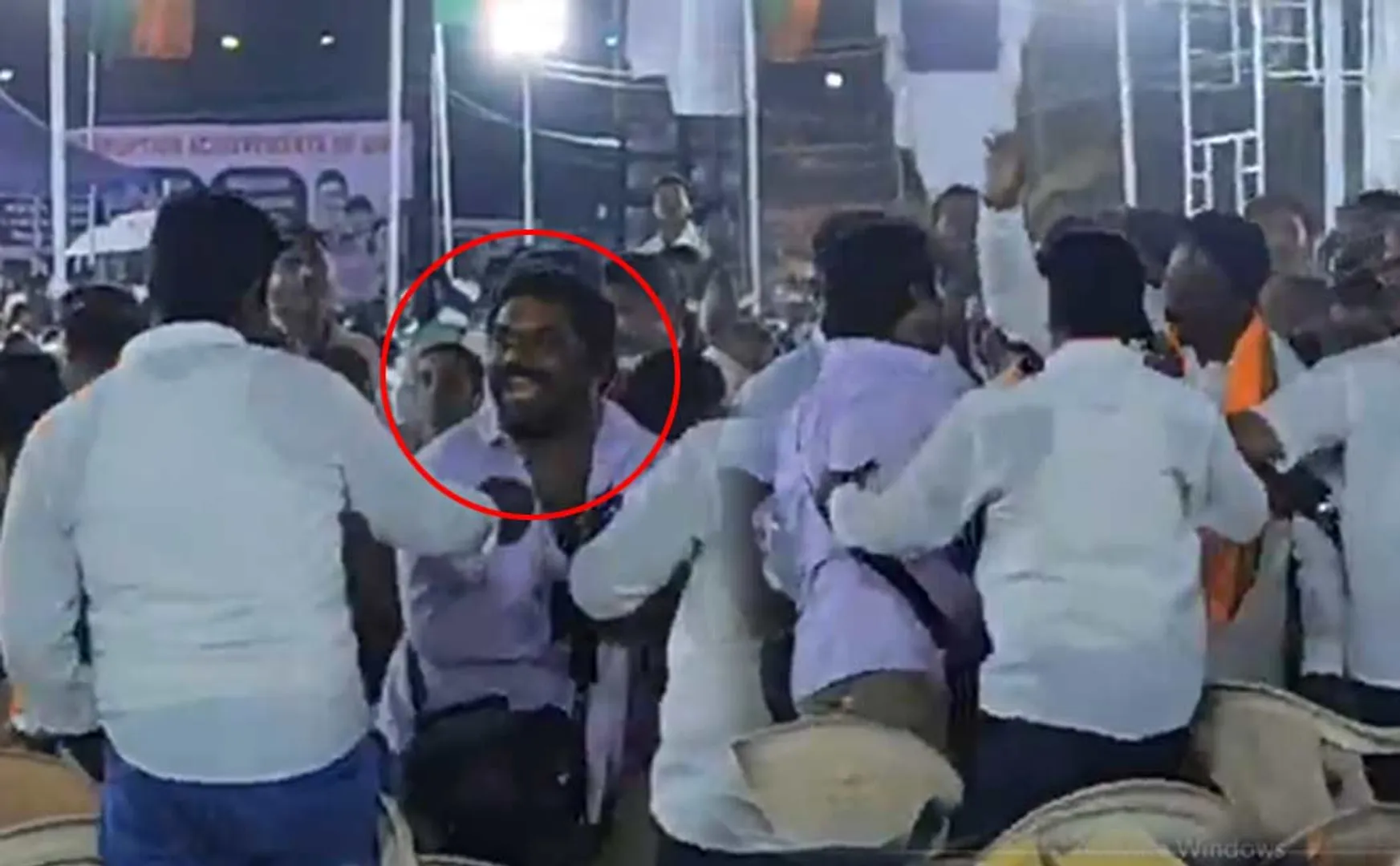 beaten on journalists covering BJP public meeting!