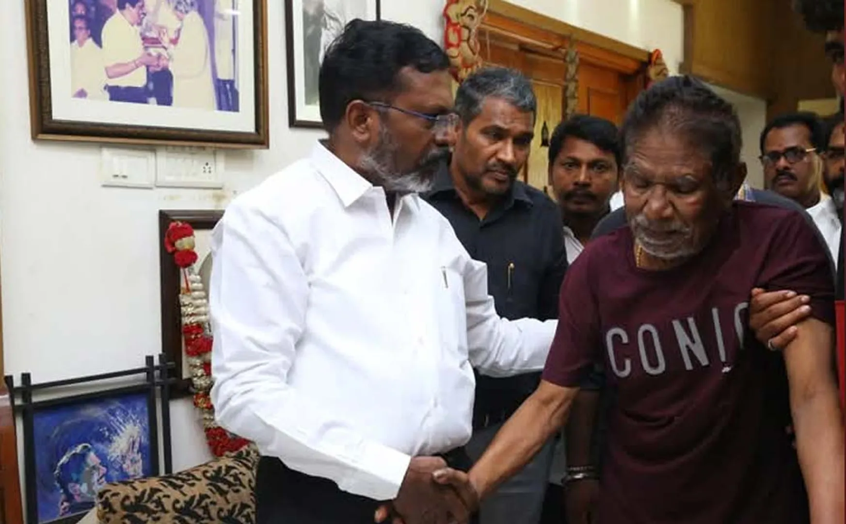 thirumavalavan pays tribute to manoj and consoled to bharathiraja