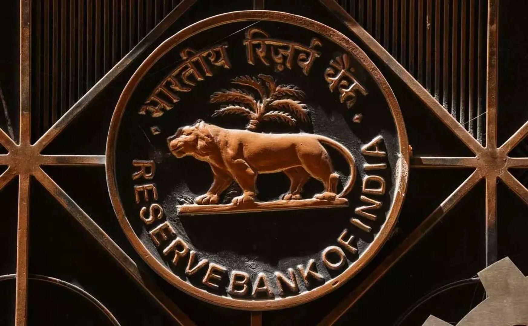 Farmers’ Association condemns RBI’s announcement  jewelry loans 