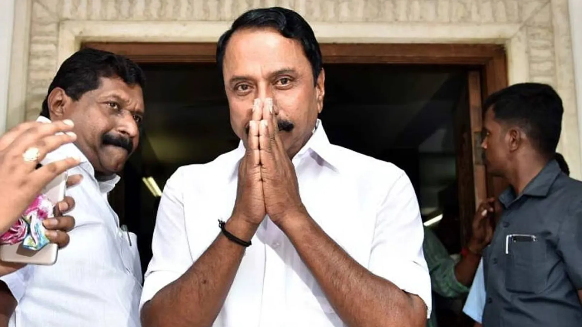 Sengottaiyan's sudden visit to Delhi