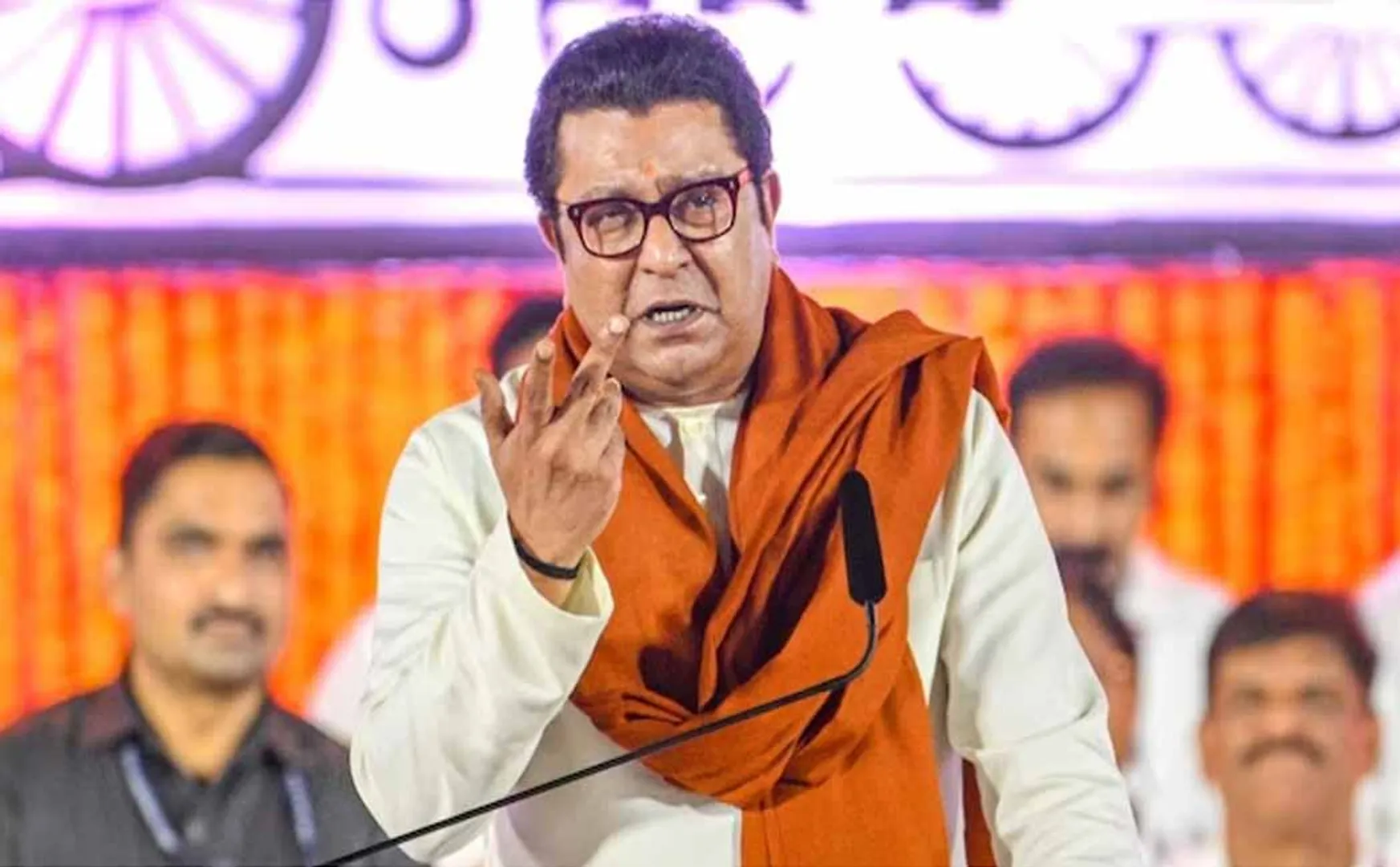 Raj Thackeray's says the people of Tamil Nadu are boldly saying no to Hindi in the language issue