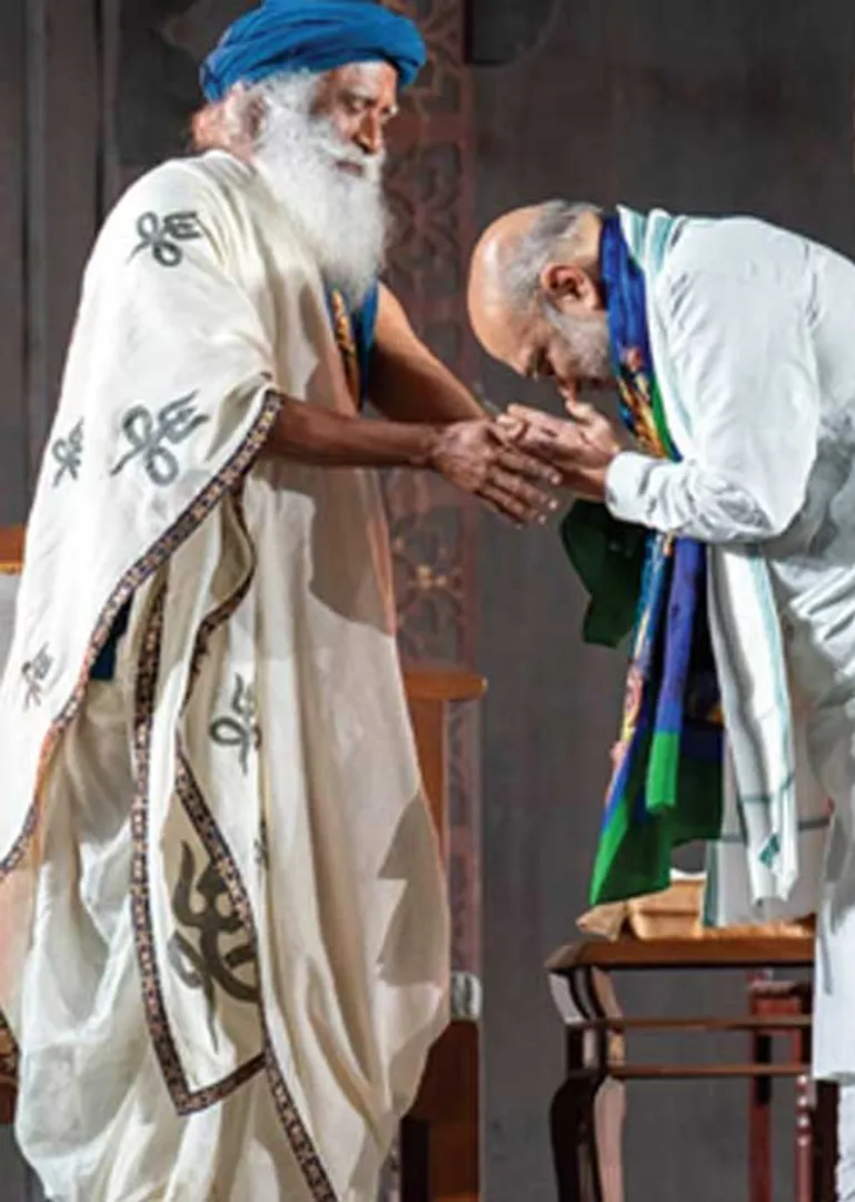 /idhalgal/eniya-utayam/amit-shah-kind-ashram-another-language-war