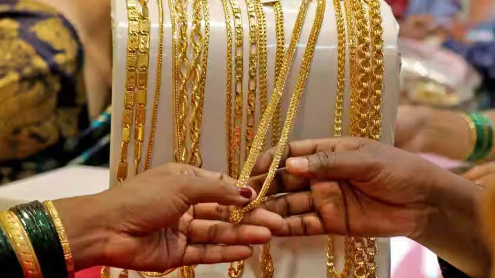 Gold prices soar to record highs