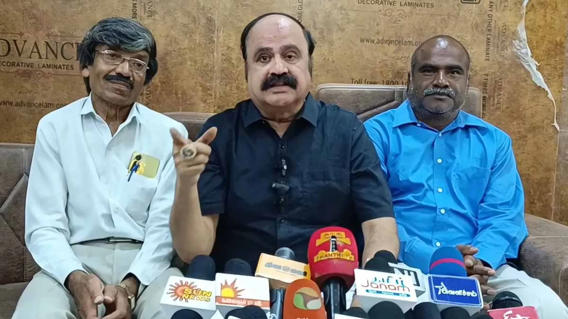 'Sengottaiyan never met Amit Shah; AIADMK is a pawn on the streets of Delhi' - Pugazhenthi Kattam