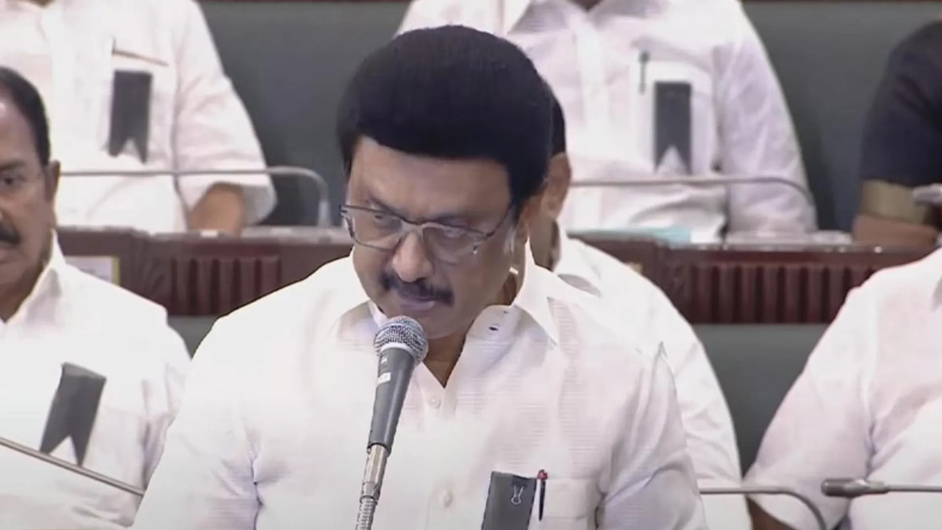 'DMK case will continue...' - CM wears black armband to protest