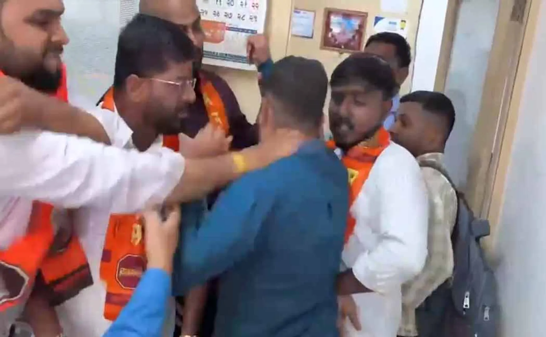 Raj Thackeray's party workers thrash bank employee for not speaking Marathi in maharashtra