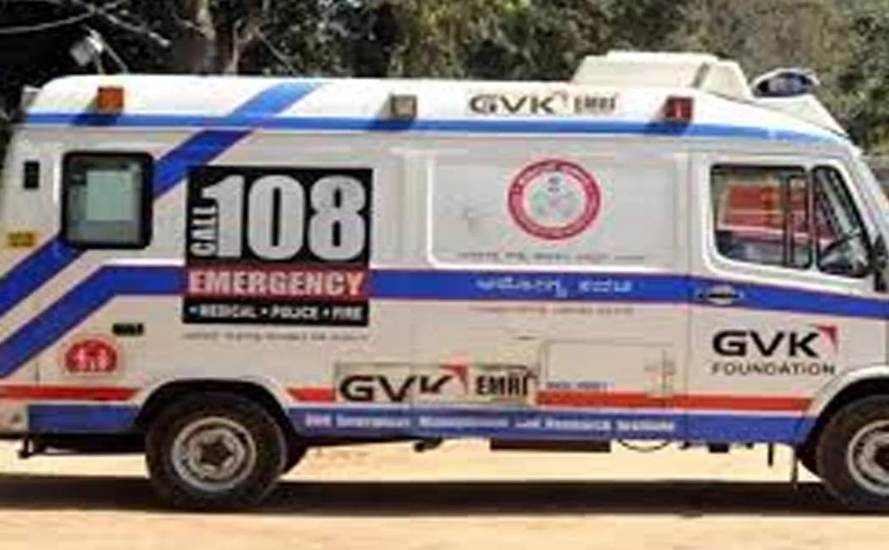 8 workers passed away for poisonous gas while cleaning a well in madhya pradesh