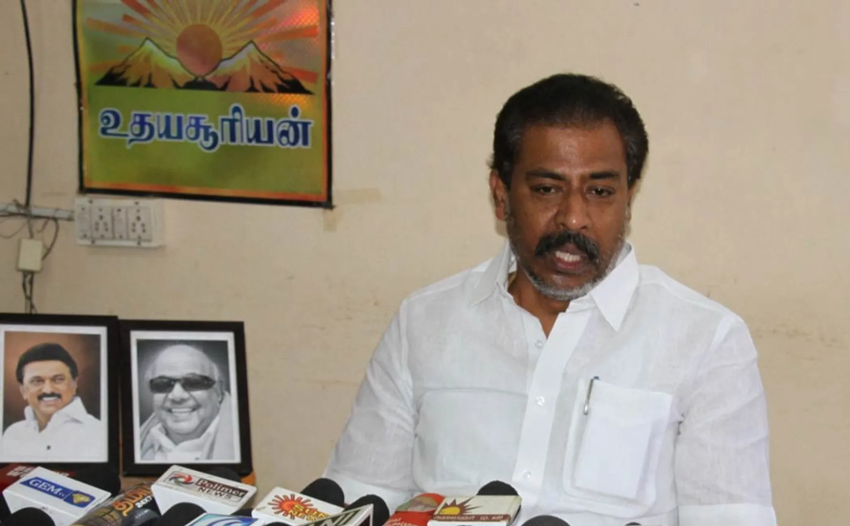 I.P.Senthil Kumar said Edappadi has no right to talk about NEET exam