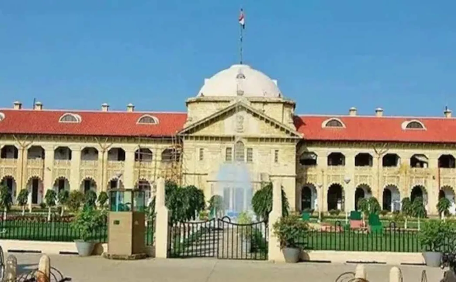 Lawyer sentenced to 6 months in prison for appearing without buttoning his shirt in allahabad