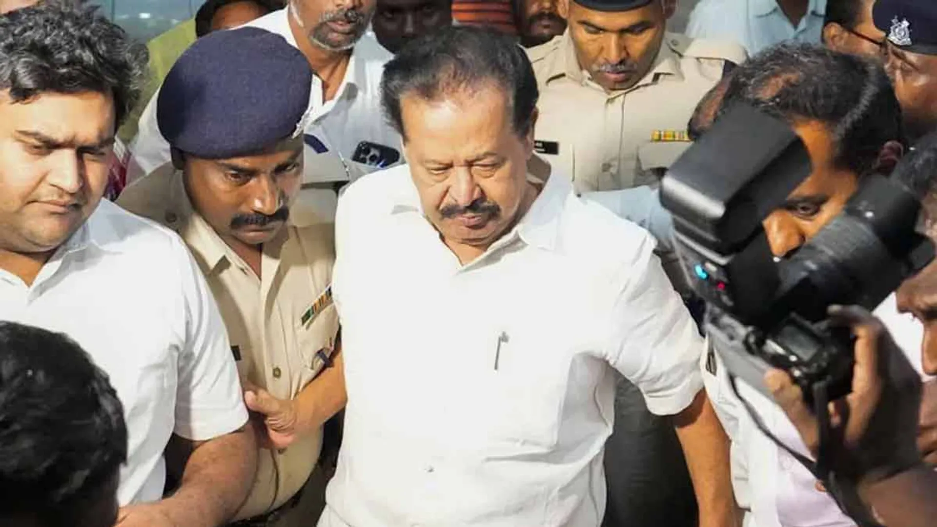 'The situation has become unbearable; I apologize again and again' - Minister Ponmudi