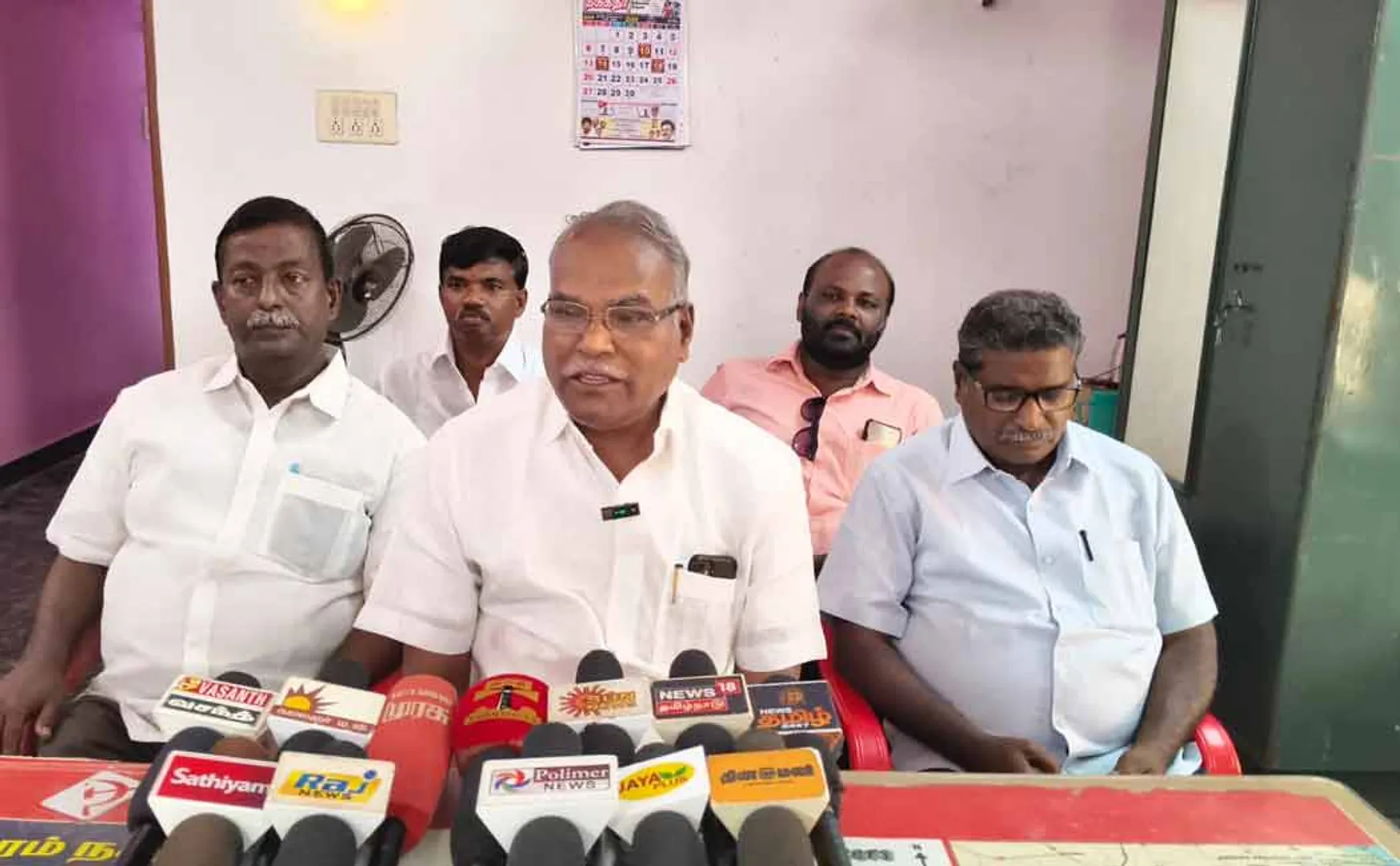 cpim K Balakrishnan says There is no qualification to continue in the post of Governor 