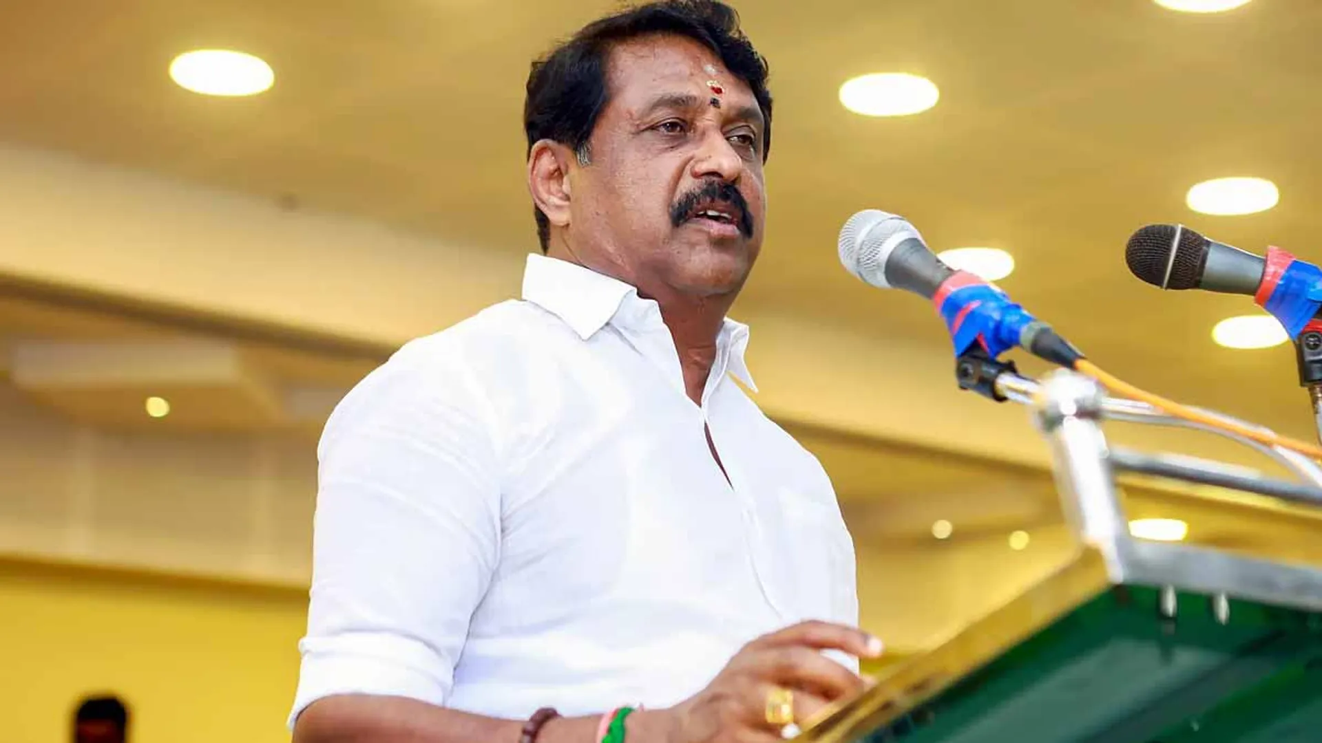 'No one should talk about BJP-AIADMK alliance' - Nayinar Nagendran's speech