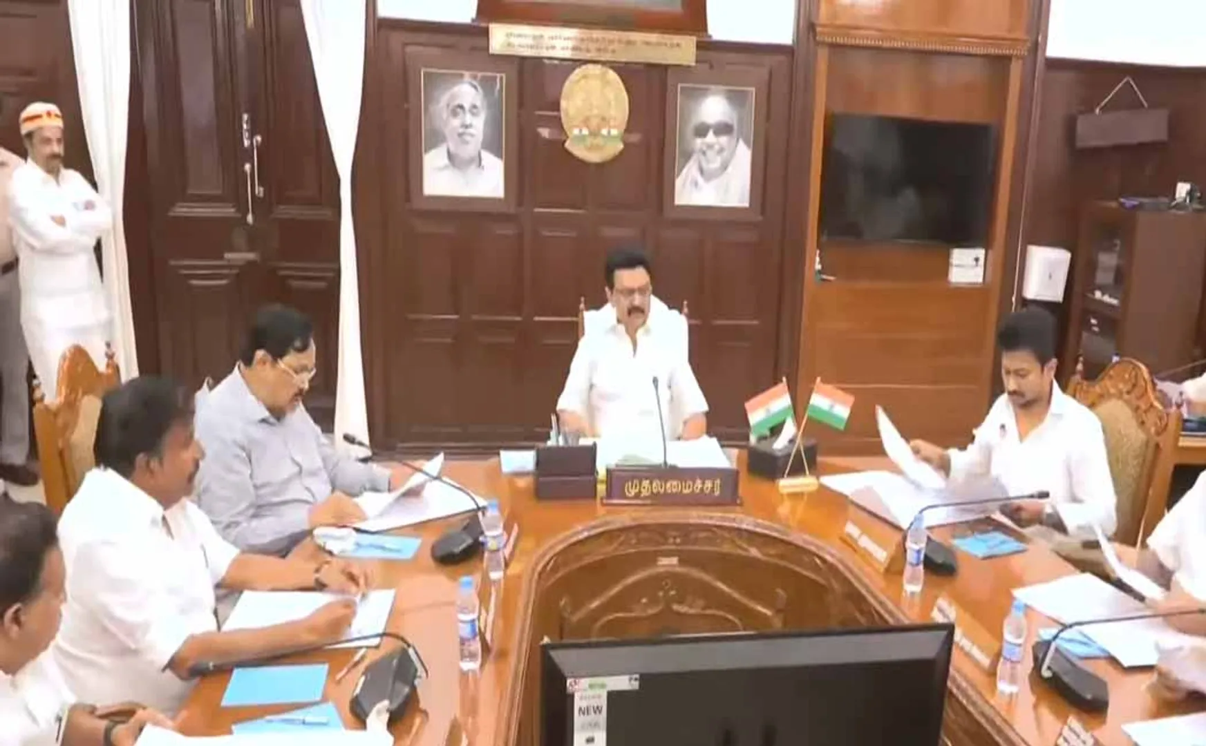 Chief Minister's advice to ministers Act without giving the government a bad name
