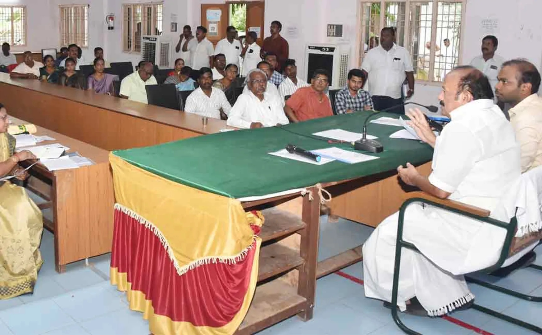 Minister mrk panneerselvam inspects water project works worth Rs 225 crore 