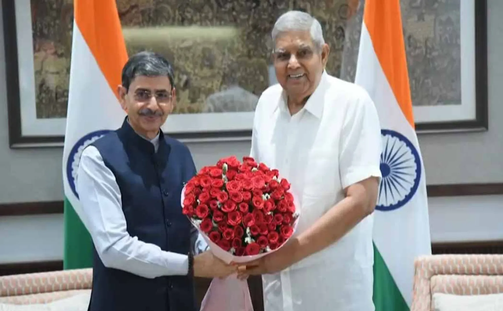 Governor R.N. Ravi meets Vice President Jagdeep Dhankhar!