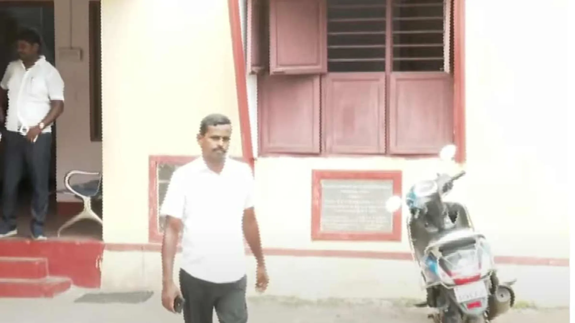 The iruttukadai issue that came to light - Balram asks for time