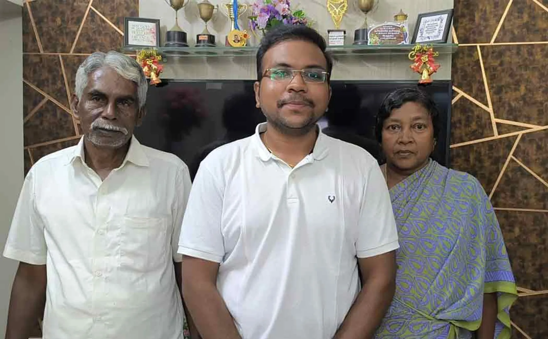 Son cleared IAS exam to fulfill father's wish