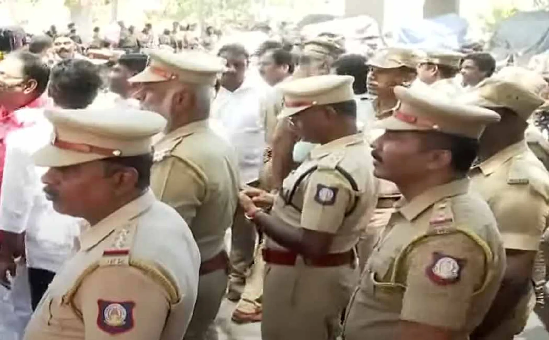 PM modi MANN KI BAAT program Police remove LED screens