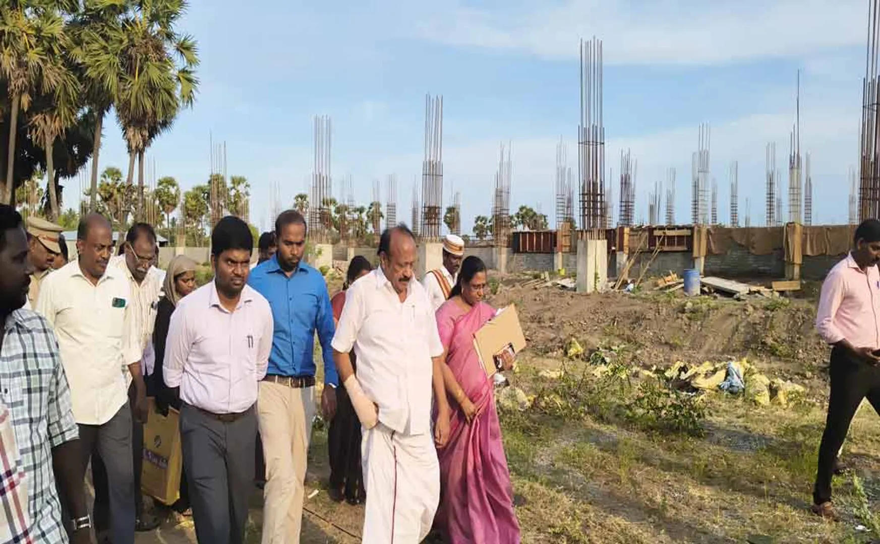 Agriculture Minister MRK Panneerselvam inspected the bus stand work in chidambaram