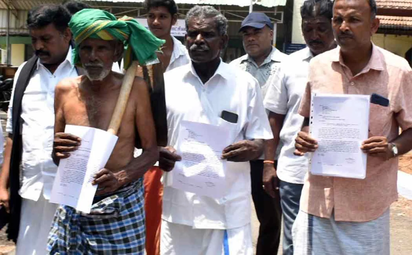 farmer who came to submit petition Erode tahsildar office today
