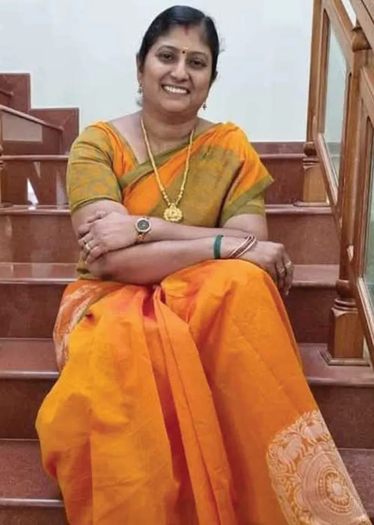 /idhalgal/eniya-utayam/if-language-harmedthe-youth-will-not-let-bartimanam-speaker-kavitha-jawahar