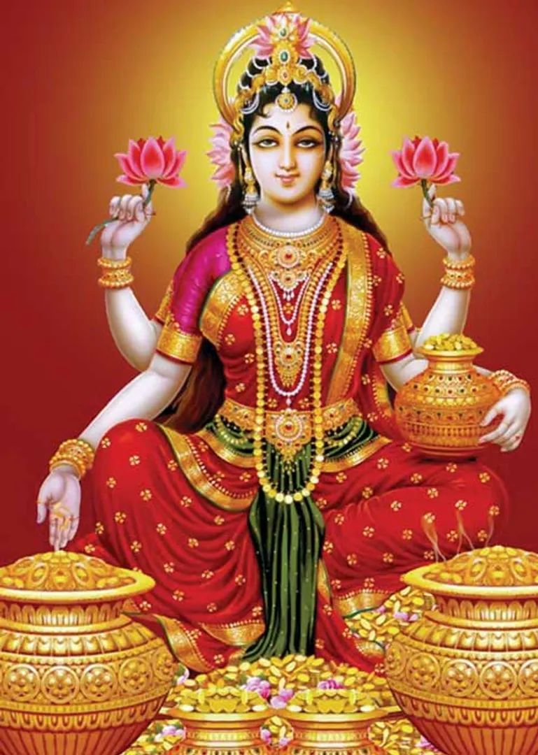 /idhalgal/balajothidam/thaithulai-karnam-brings-success-women-astrologer-m-thanam