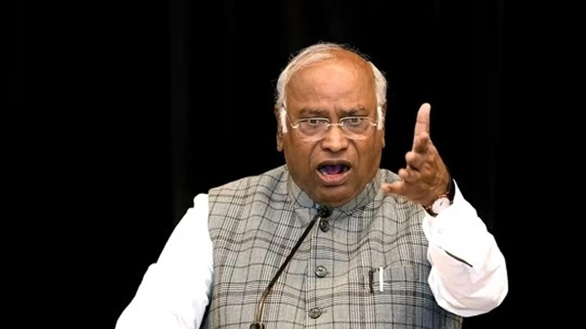 ''Modi knew about Pahalgam attack three days in advance'' - Kharge 