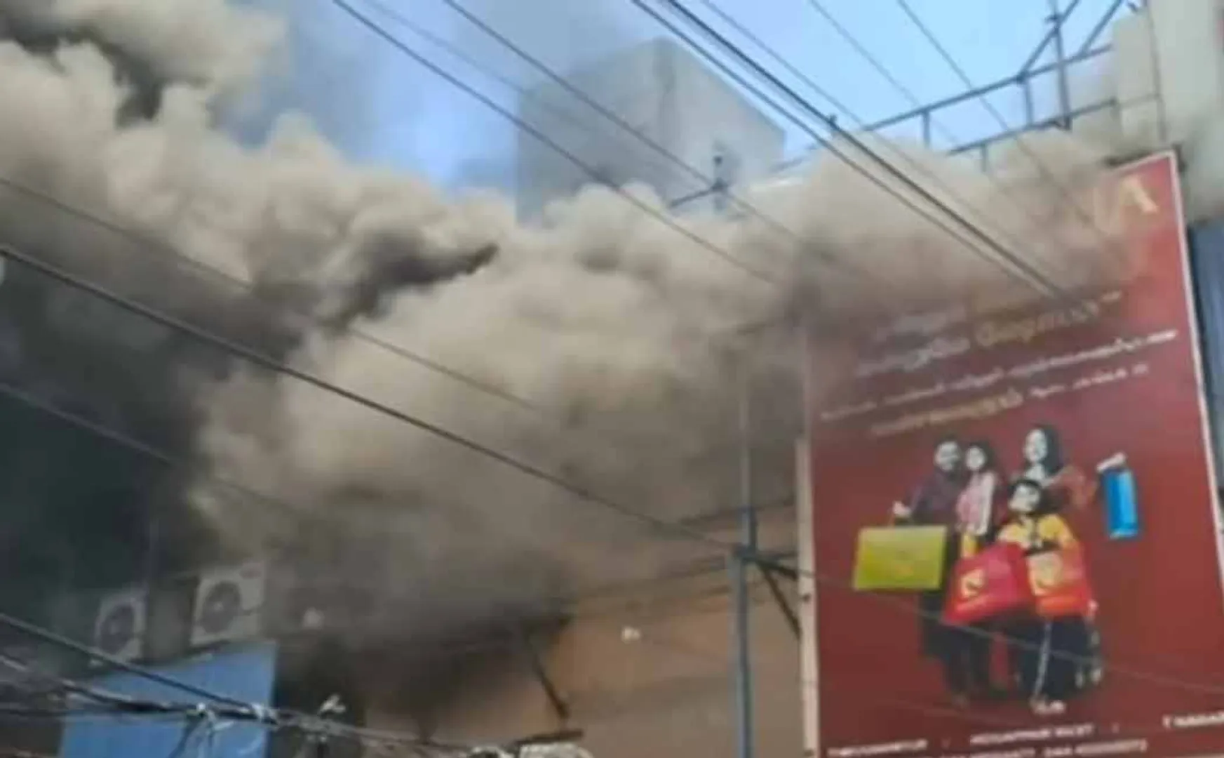 Massive fire breaks out at Chennai clothing store