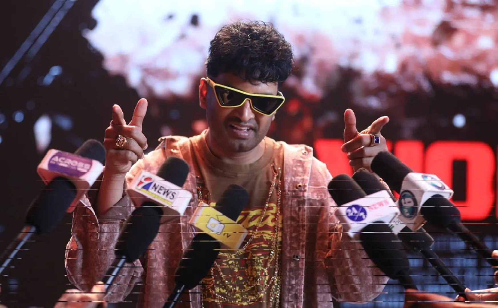 santhanam in devils double next level movie review