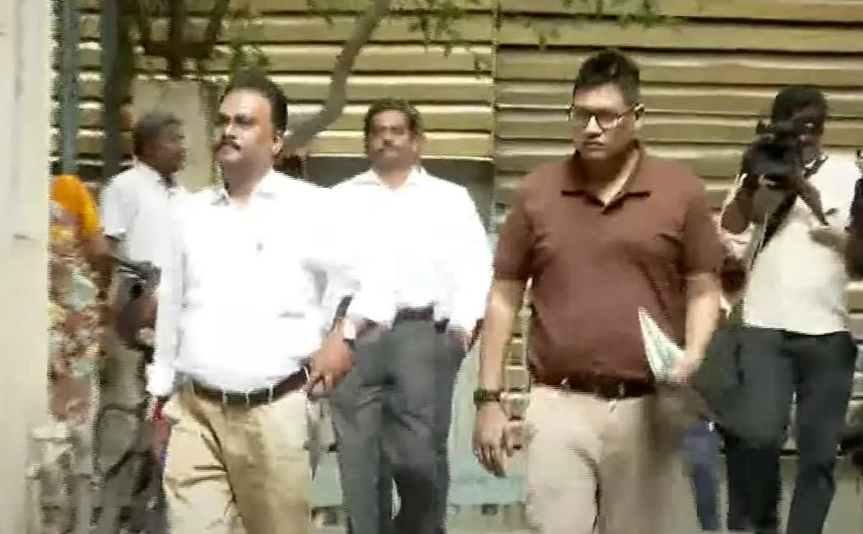 ED takes Visakan away Investigation resumes for 2nd day