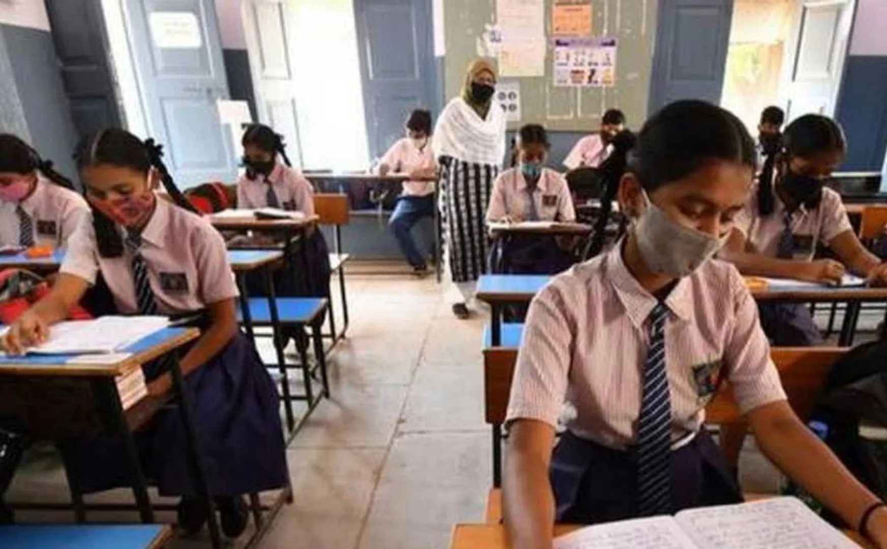 Private school have declared cannot admit students under 25 % reservation 