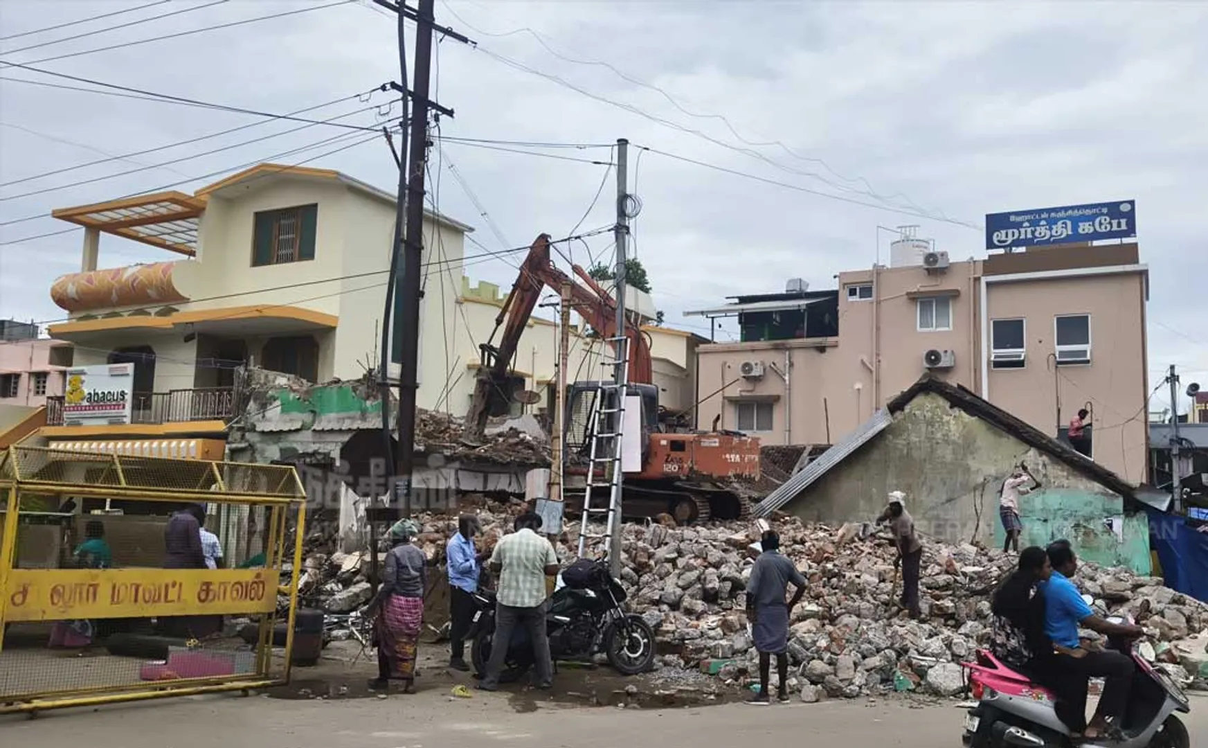 Nakkheeran News Echo - Dilapidated, sealed toilet demolished