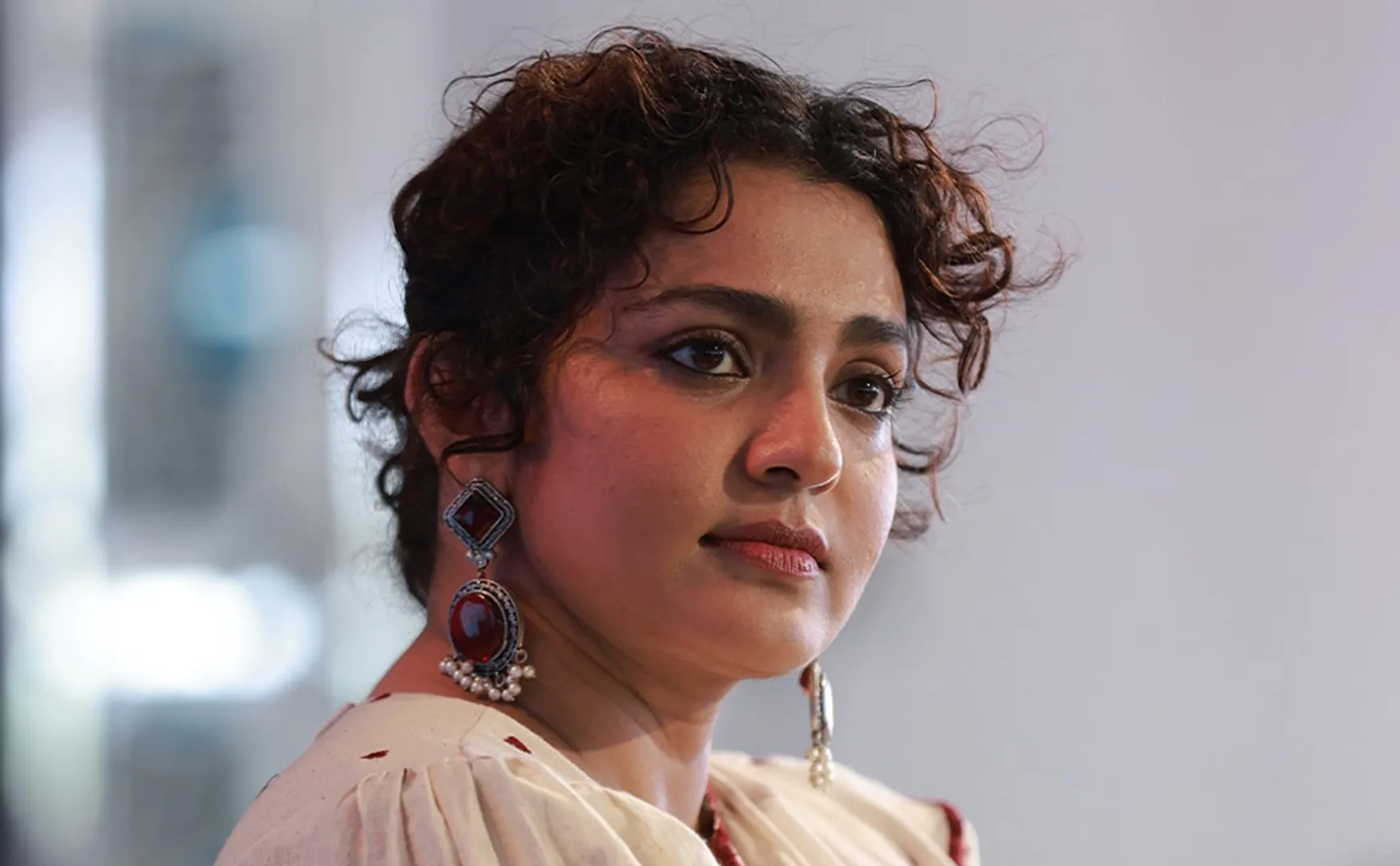 parvathy questioned kerala government regards status of hema committee