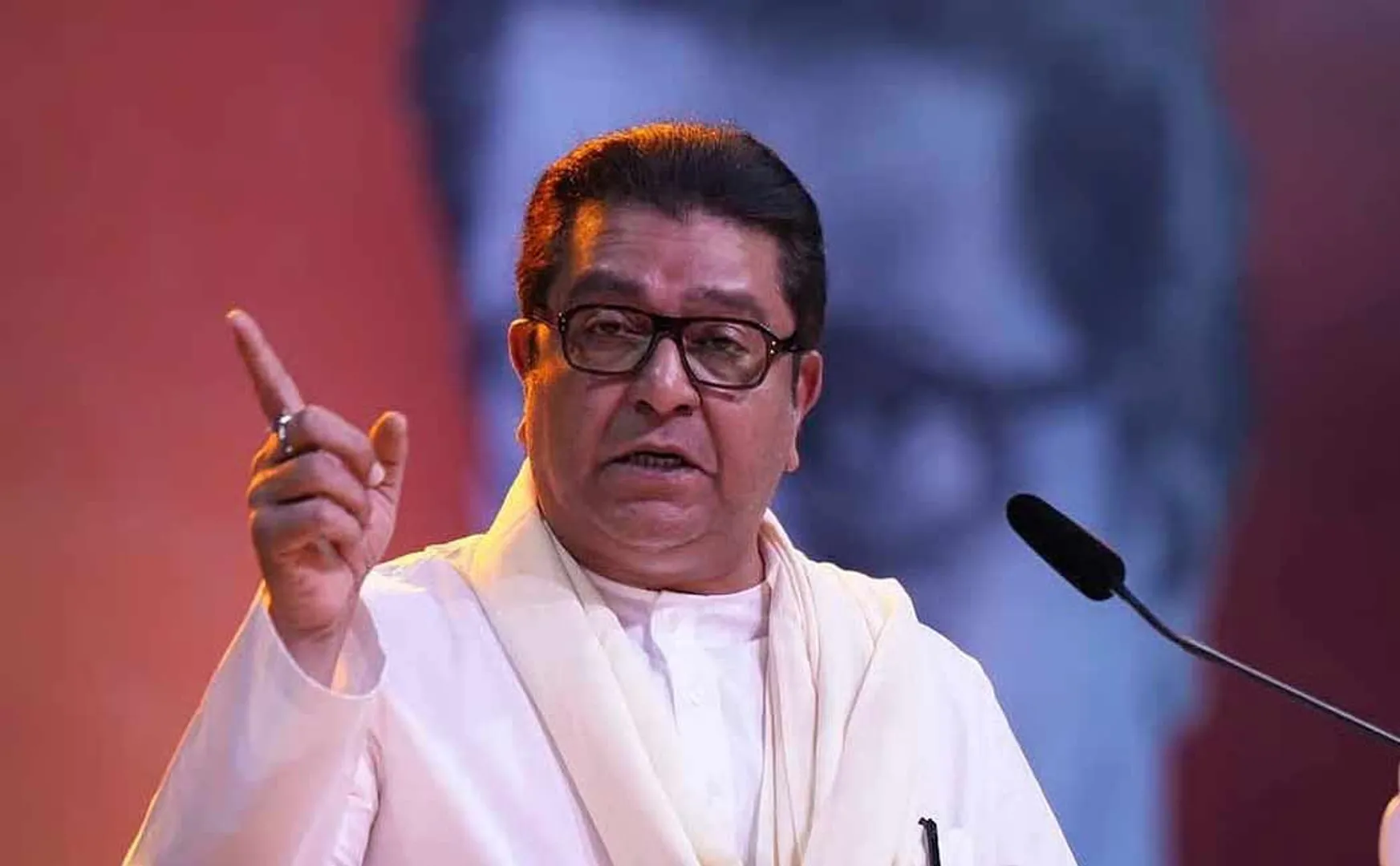 Raj Thackeray asks for two language policy to maharashtra government