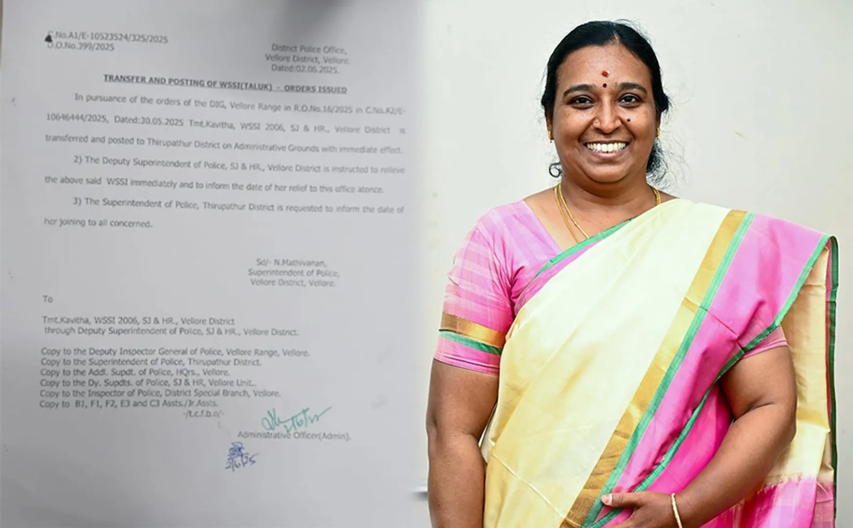 Special SI Kavitha Social Justice Division has been transferred for corruption 