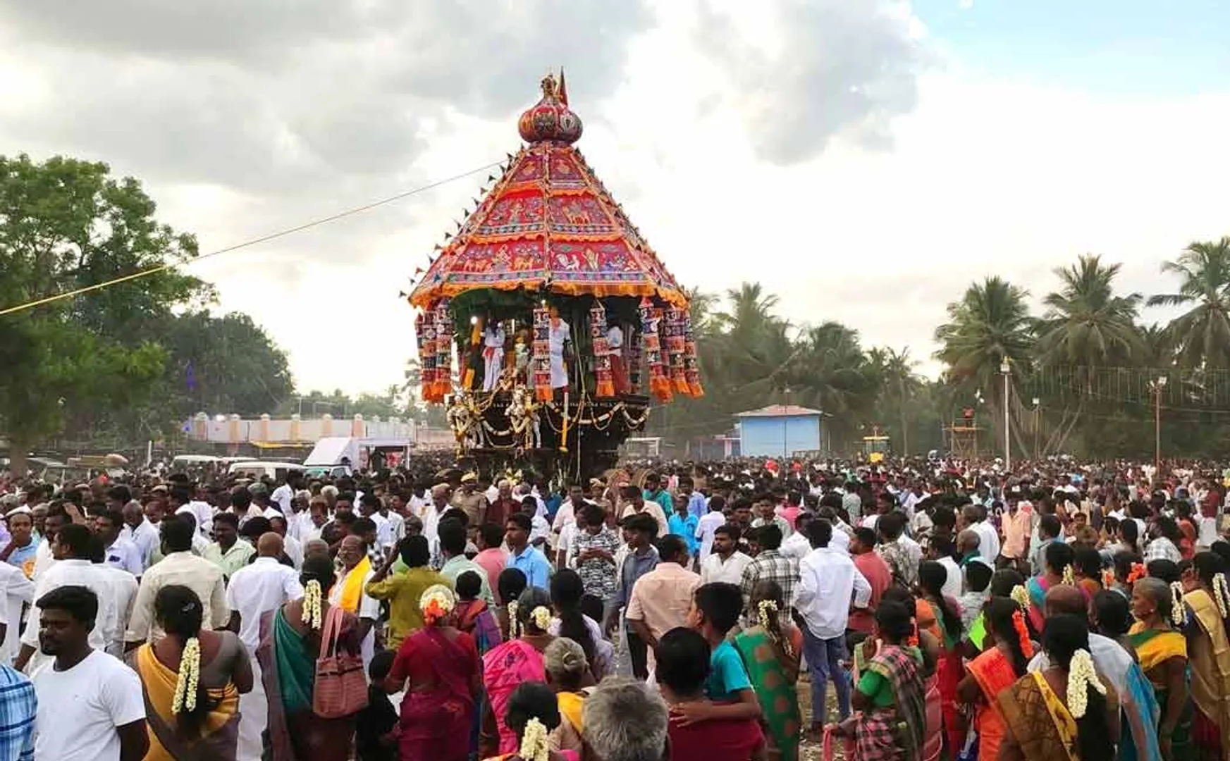 Mangadu Muthumariamman Temple Festival Nearby villagers came on horseback