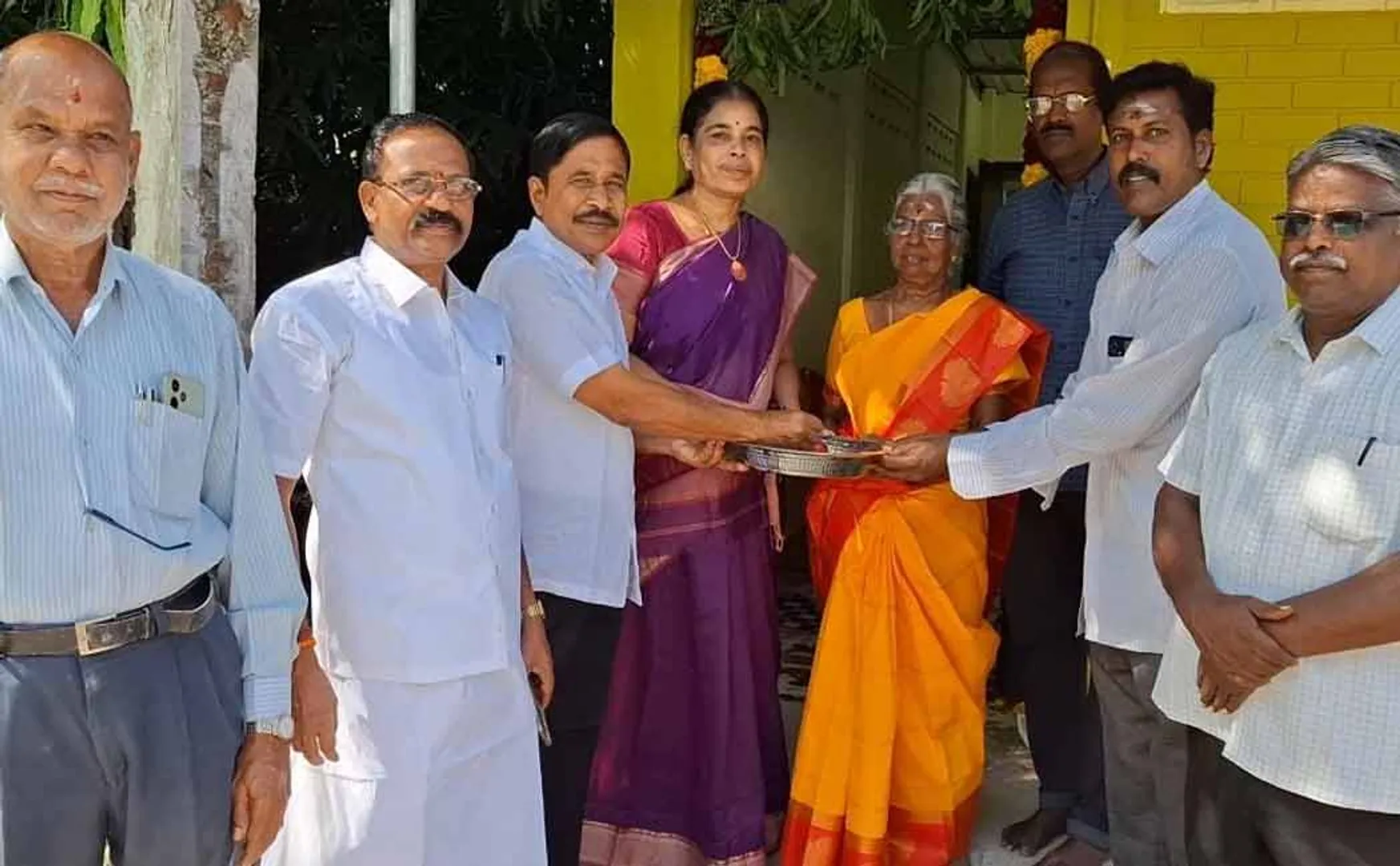 Former students built a house for the ailing headmaster