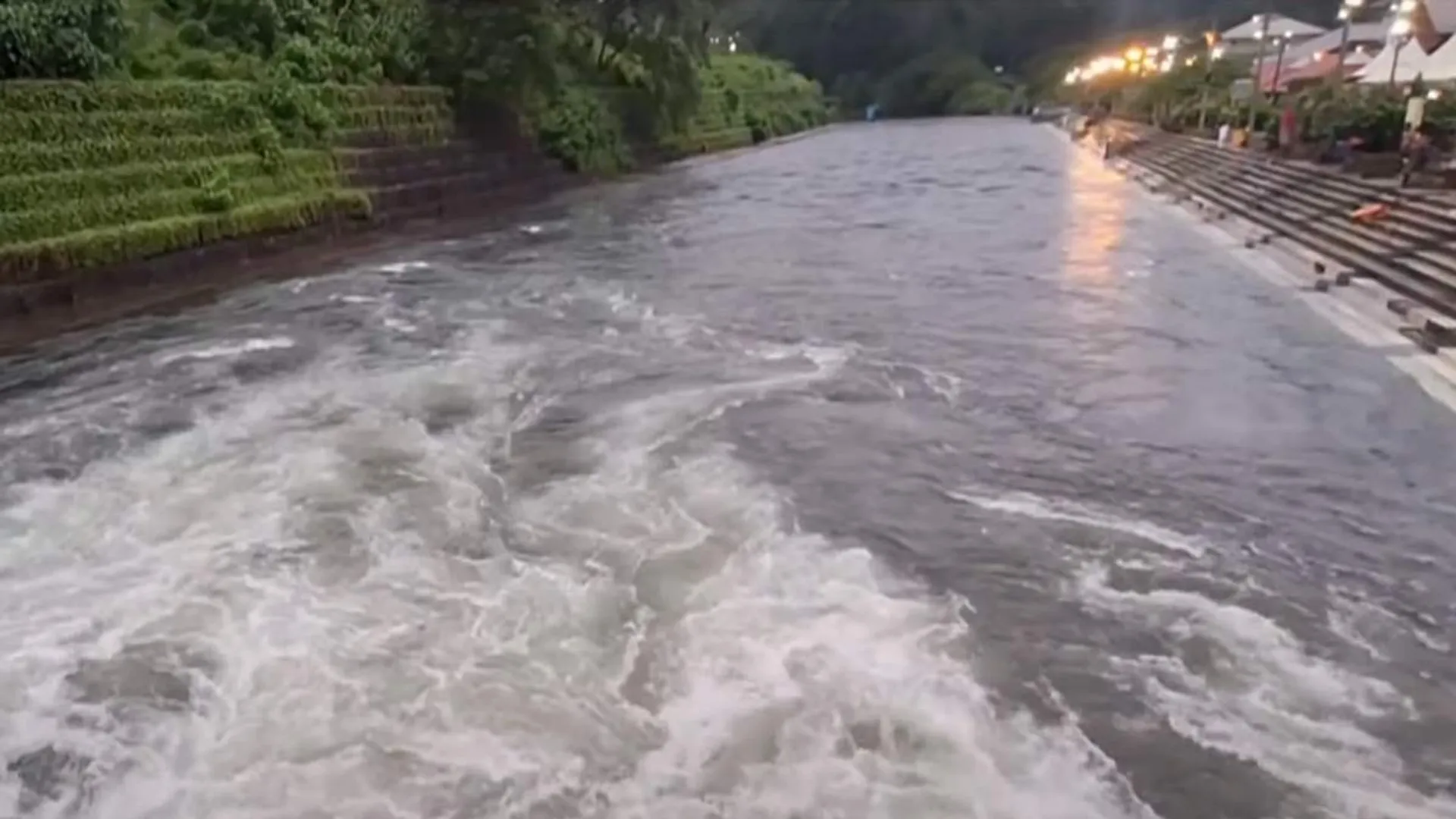 Flooding in Pamba - Warning to devotees
