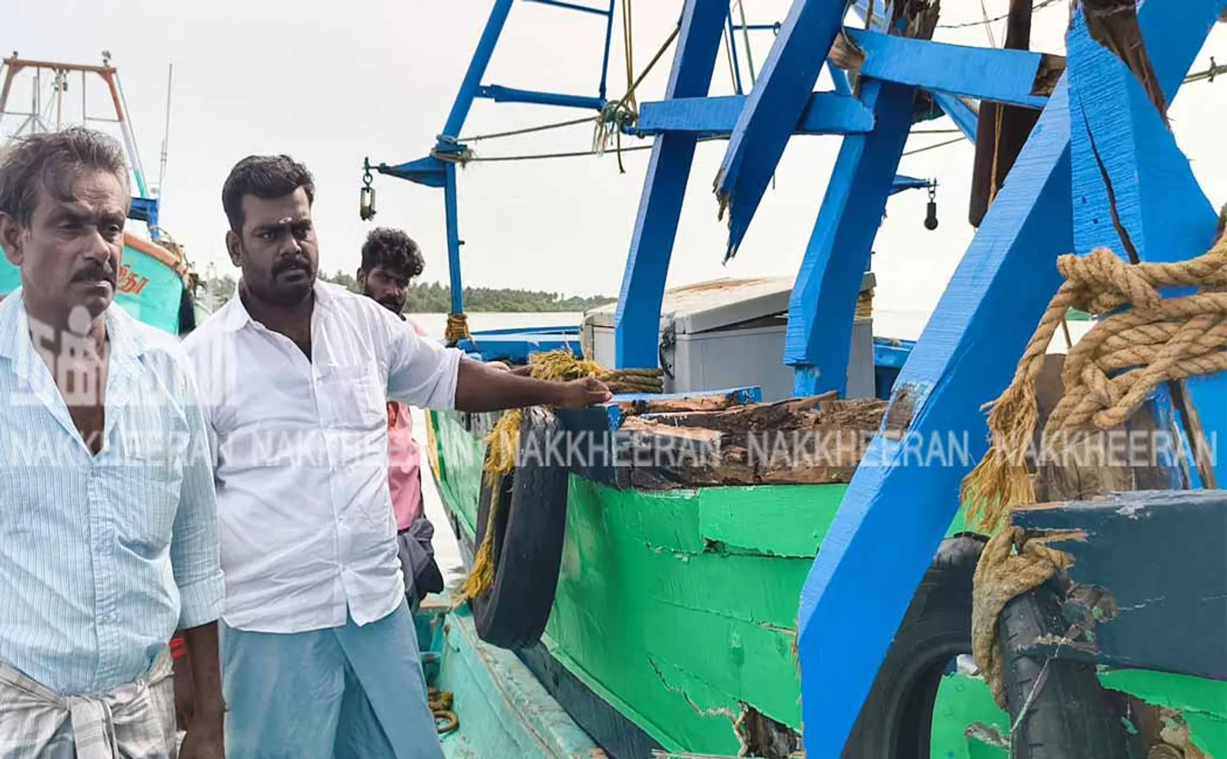  Fishermen who went to sea after the ban period ended Sri Lankan Navy breaks the boat