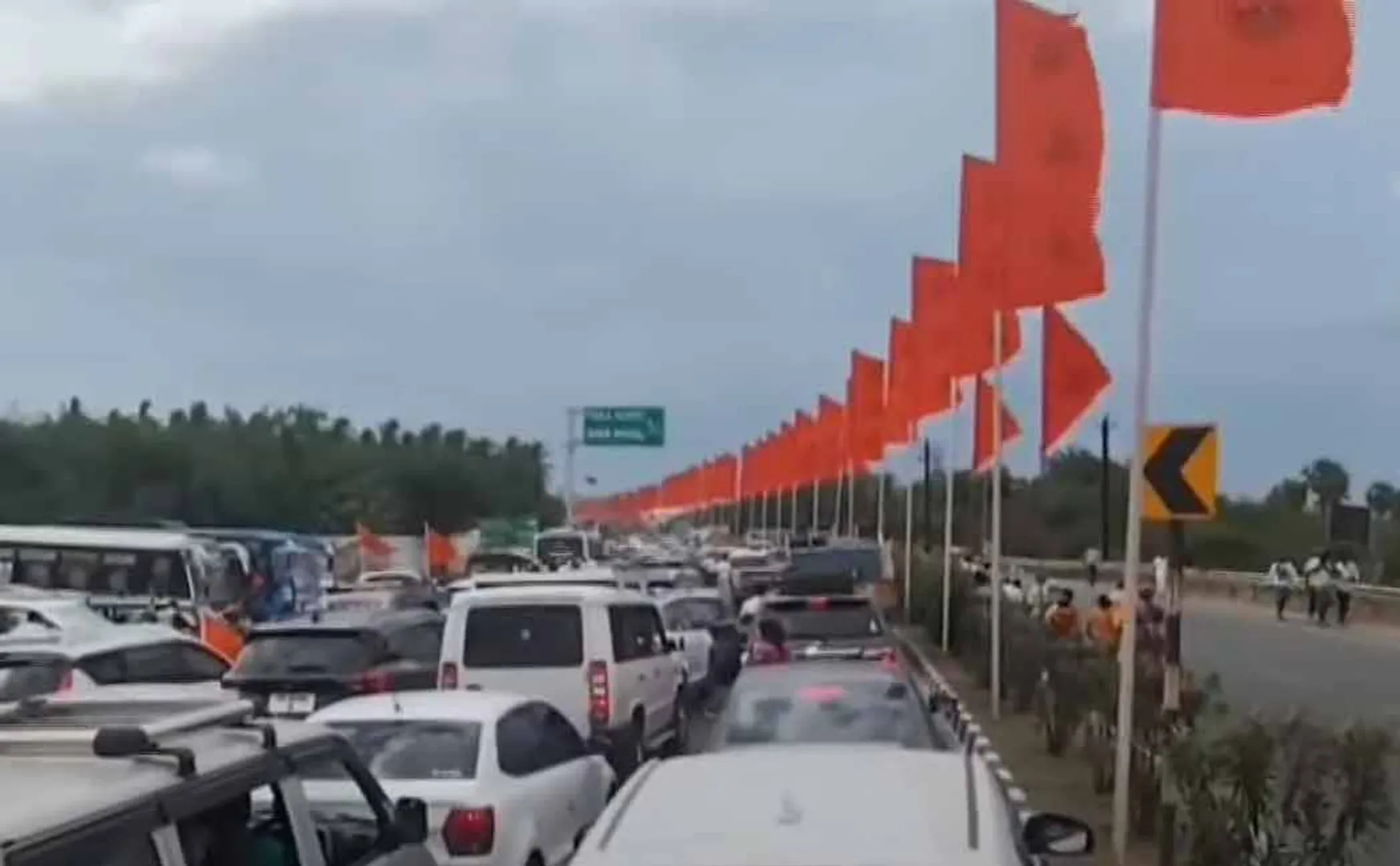 Muruga devotees conference traffic jam in Madurai