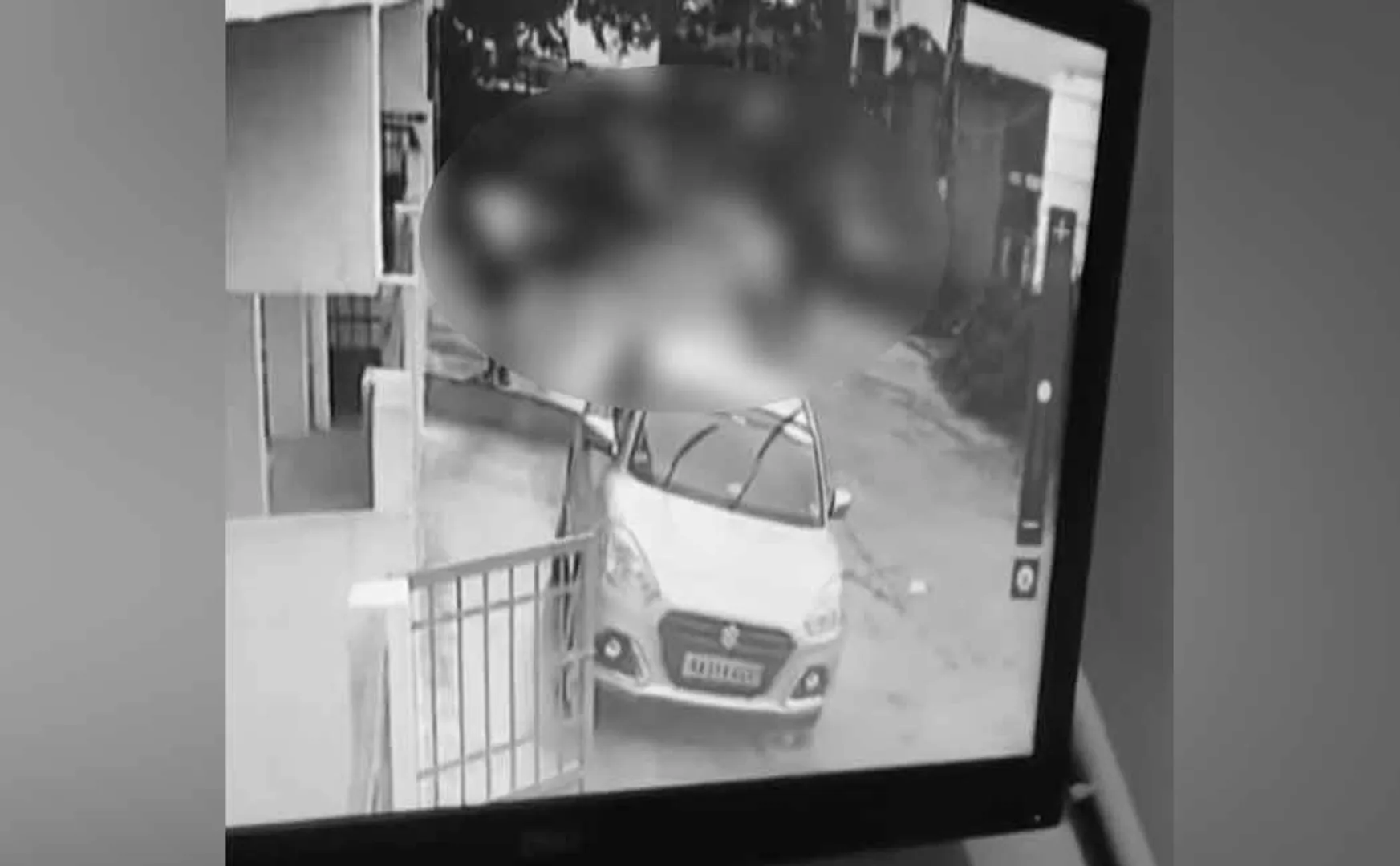 A young woman incident on the road try to caught a gang of 5 
