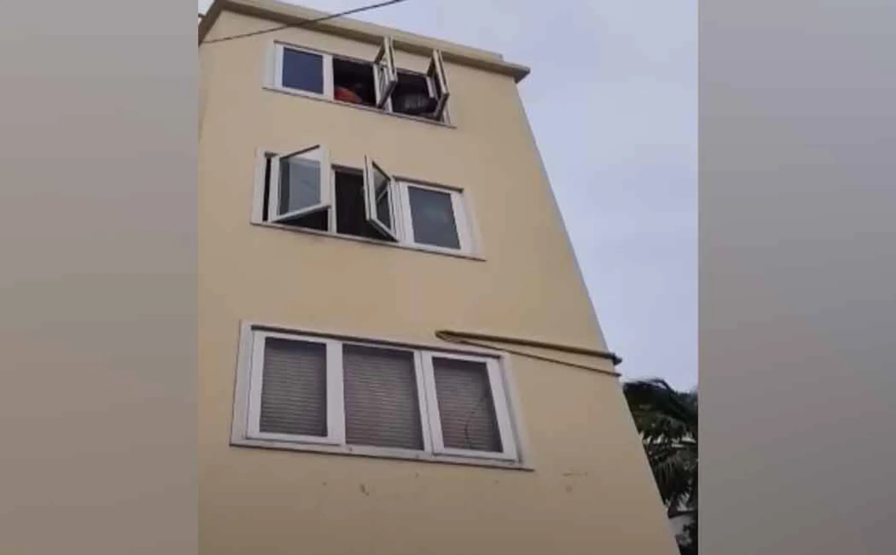 A woman made a decision  female SI who cleverly saved the girl