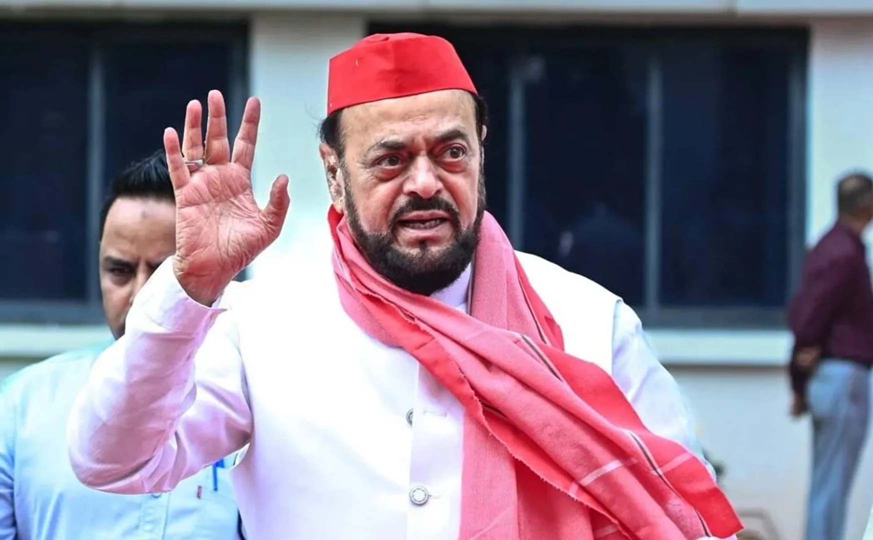 samajwadi MLA’s speech sparks controversy wari Hindu festivals compared Muslims namaz