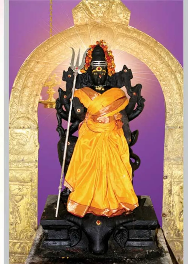/idhalgal/om/ashtapuja-durga-one-who-performs-miracles-mo-ganesh