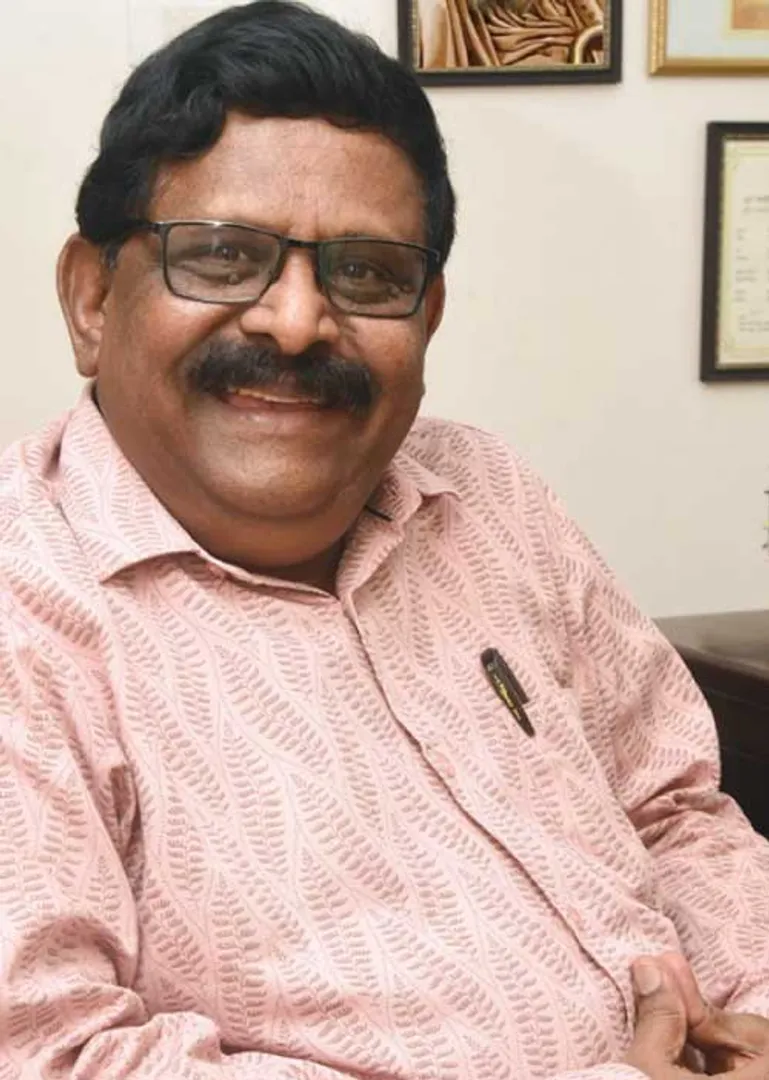 /idhalgal/eniya-utayam/vedapatasaala-students-praised-film-periyar-director-gnana-rajasekaran-iass