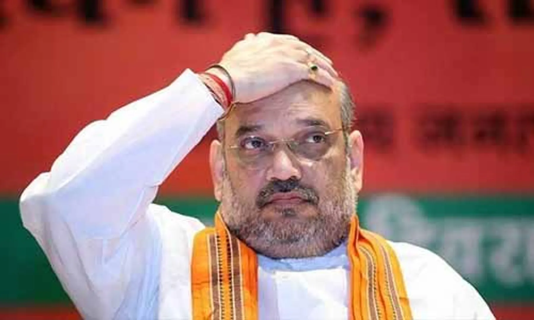 அமித்ஷாவுக்கு கறுப்புக்கொடி காட்டிய தெலுங்கு தேசம் கட்சியினர்!