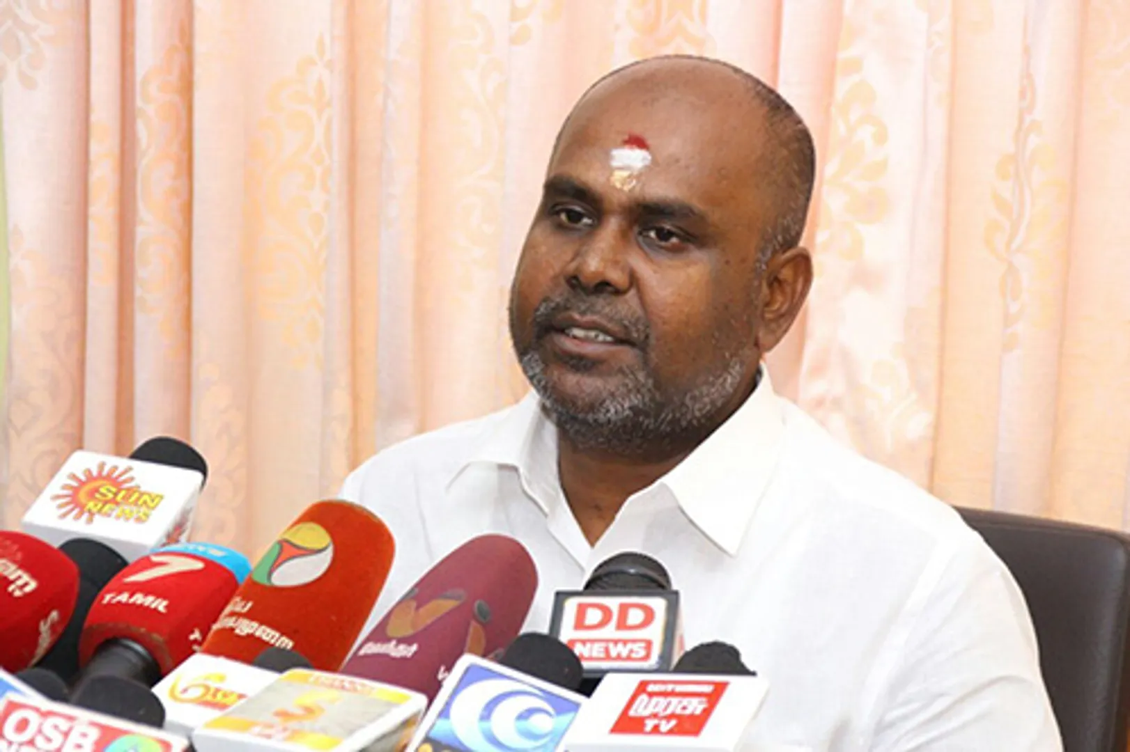 RB uthayakumar